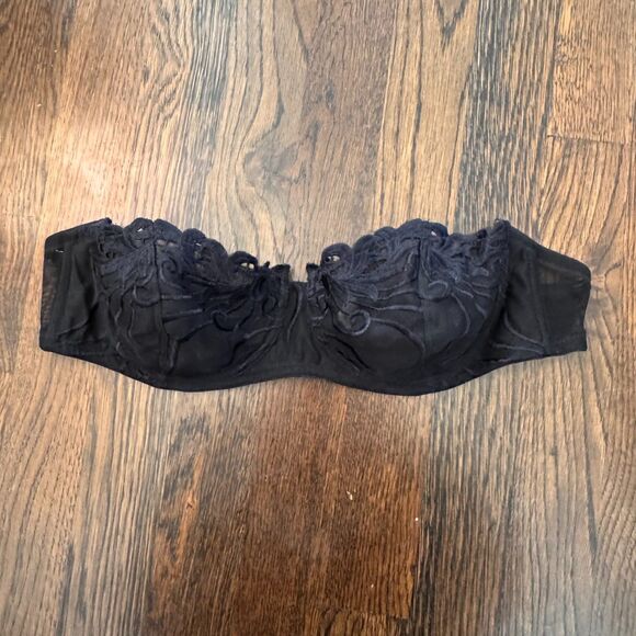 Venus Victoria Other - Vintage Venus Victoria Black Lace Strapless Bra Size 36B